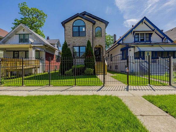 921 N Lorel Avenue , Chicago, IL 60651