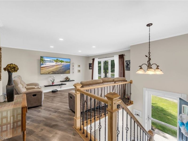 9412 Munich Drive, Parma, OH 44130 Photo 8