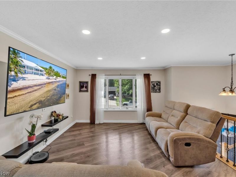 9412 Munich Drive, Parma, OH 44130 Photo 9