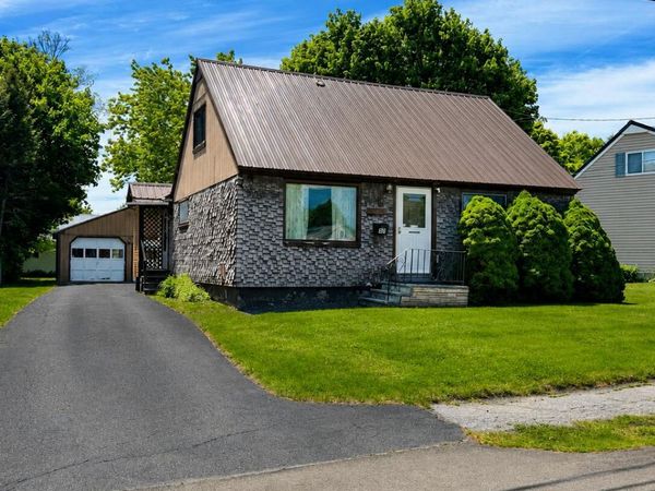 20 Park Street, East Millinocket, ME 04430