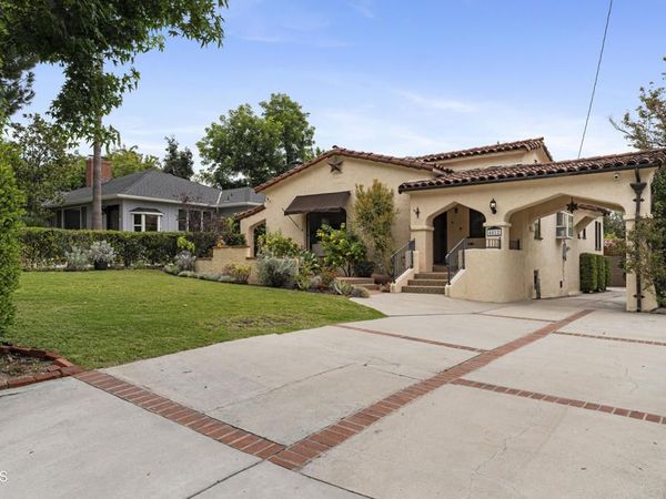 4812 La Canada Boulevard, La Canada Flintridge, CA 91011