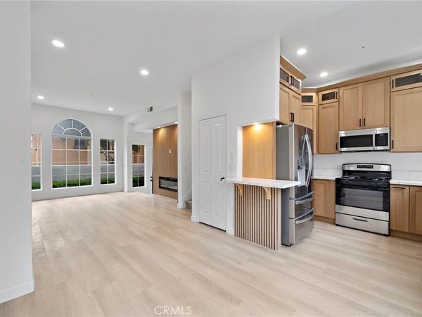 18 Crivelli Aisle, Irvine, CA 92606