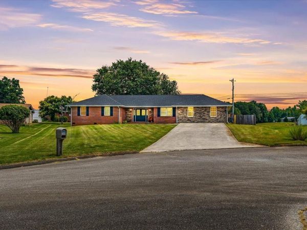 1217 Cedar Lane , Etowah, TN 37331