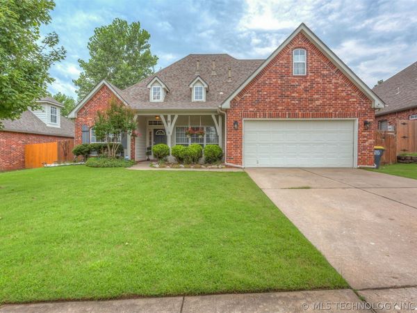 11110 S 3rd Street, Jenks, OK 74037