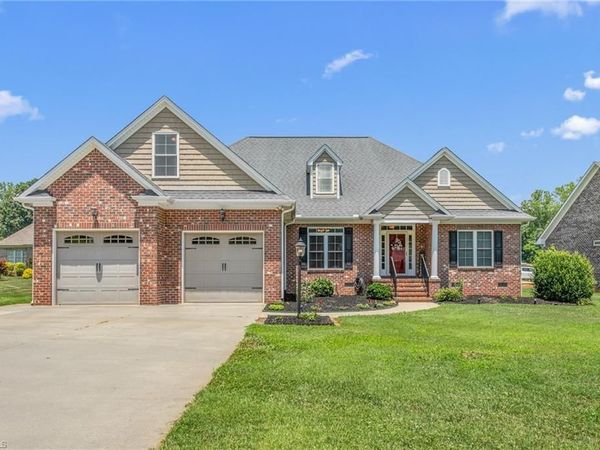 20 Hursey Court , Gibsonville, NC 27249