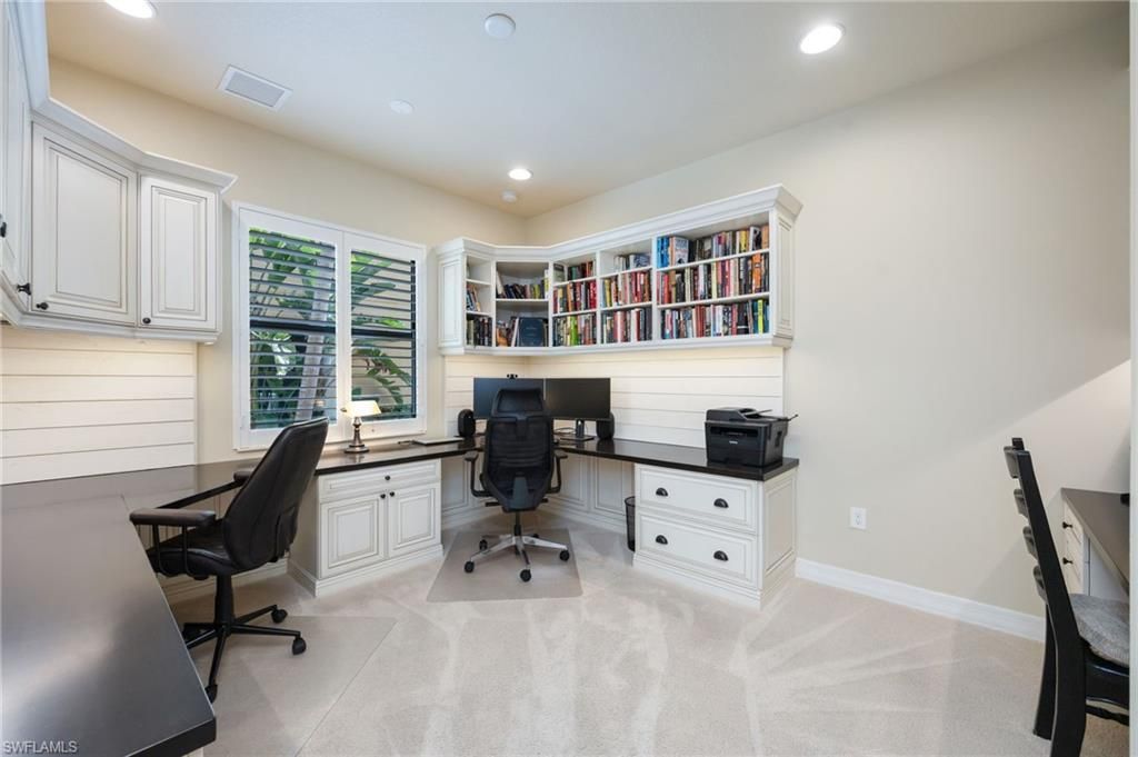 3335 Pacific Dr, Naples, FL 34119 Photo