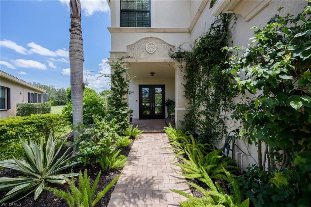 3335 Pacific Dr, Naples, FL 34119 Photo