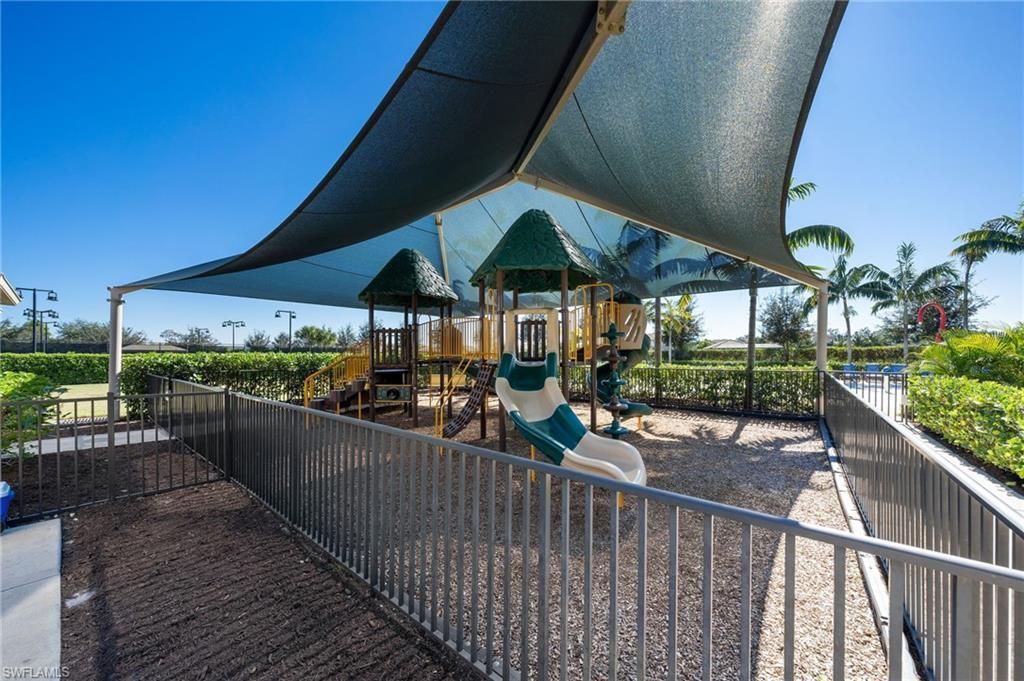 3335 Pacific Dr, Naples, FL 34119 Photo