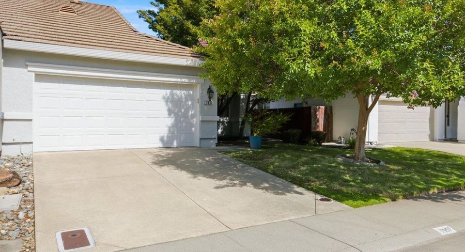 7957 Alpine View Dr, Roseville, CA 95757 Photo