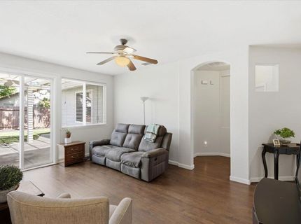 7957 Alpine View Dr, Roseville, CA 95757 Photo