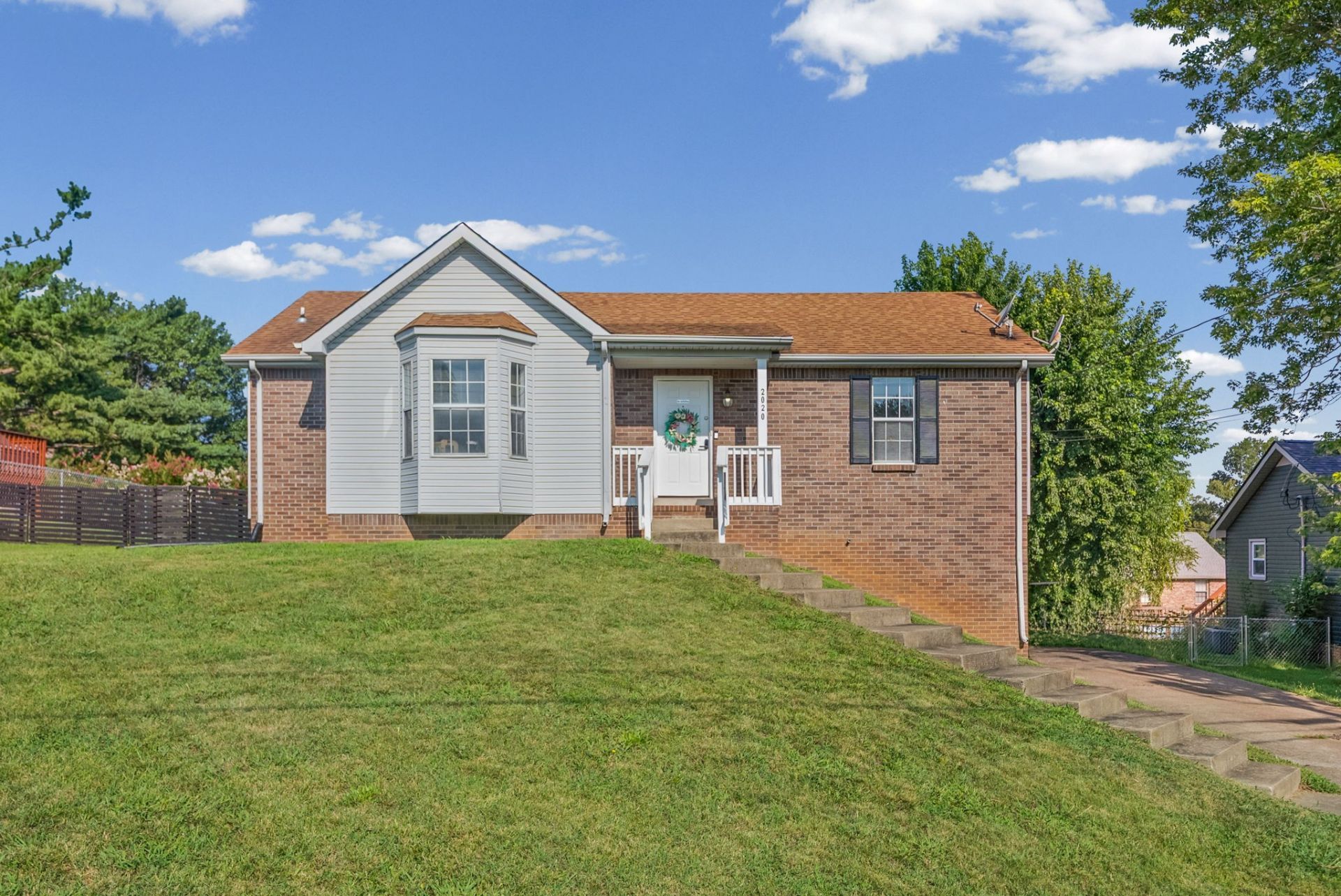 2020 Windroe Dr, Clarksville, TN 37042 Main Photo