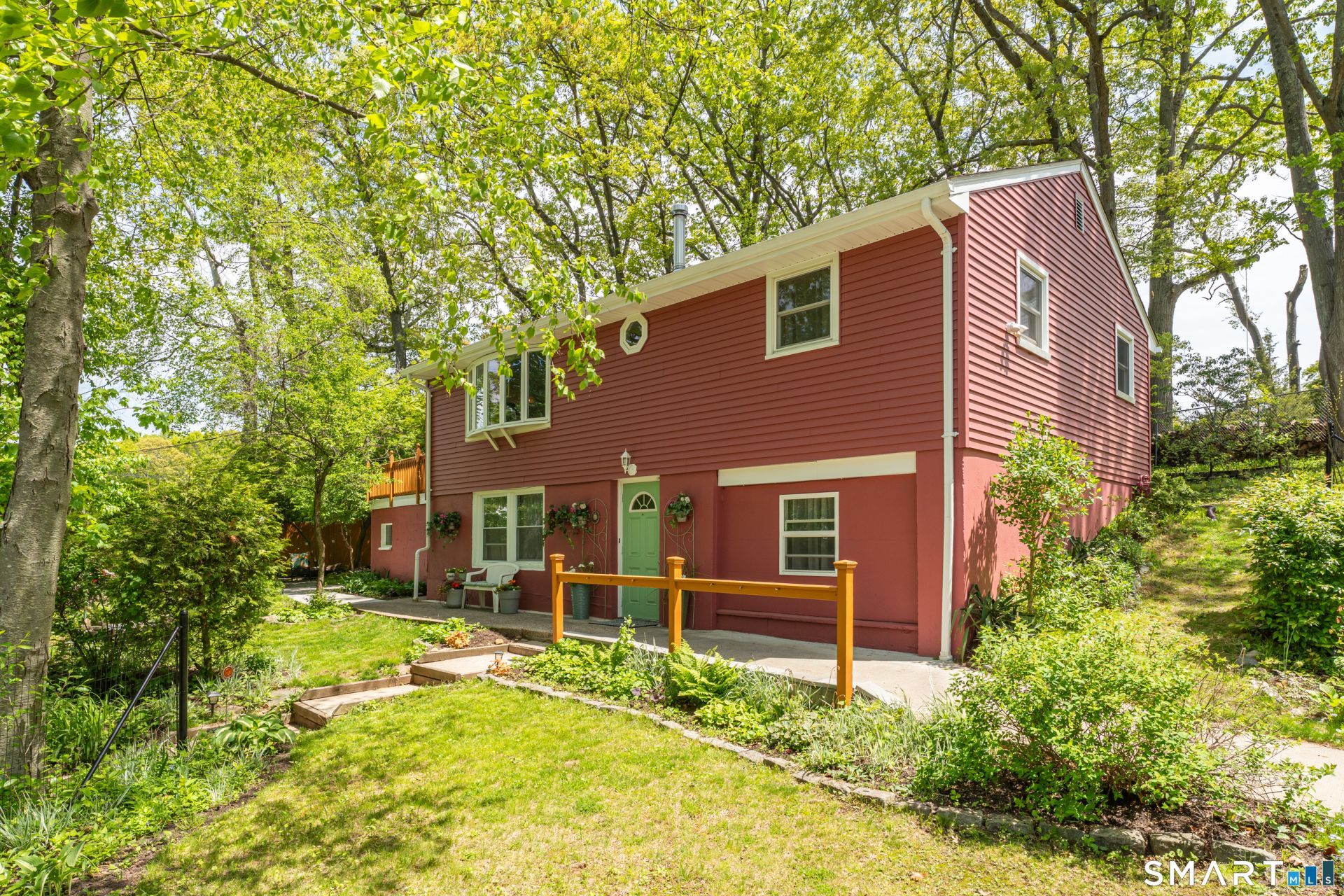 675 Bradley, East Haven, CT 06512 Main Photo