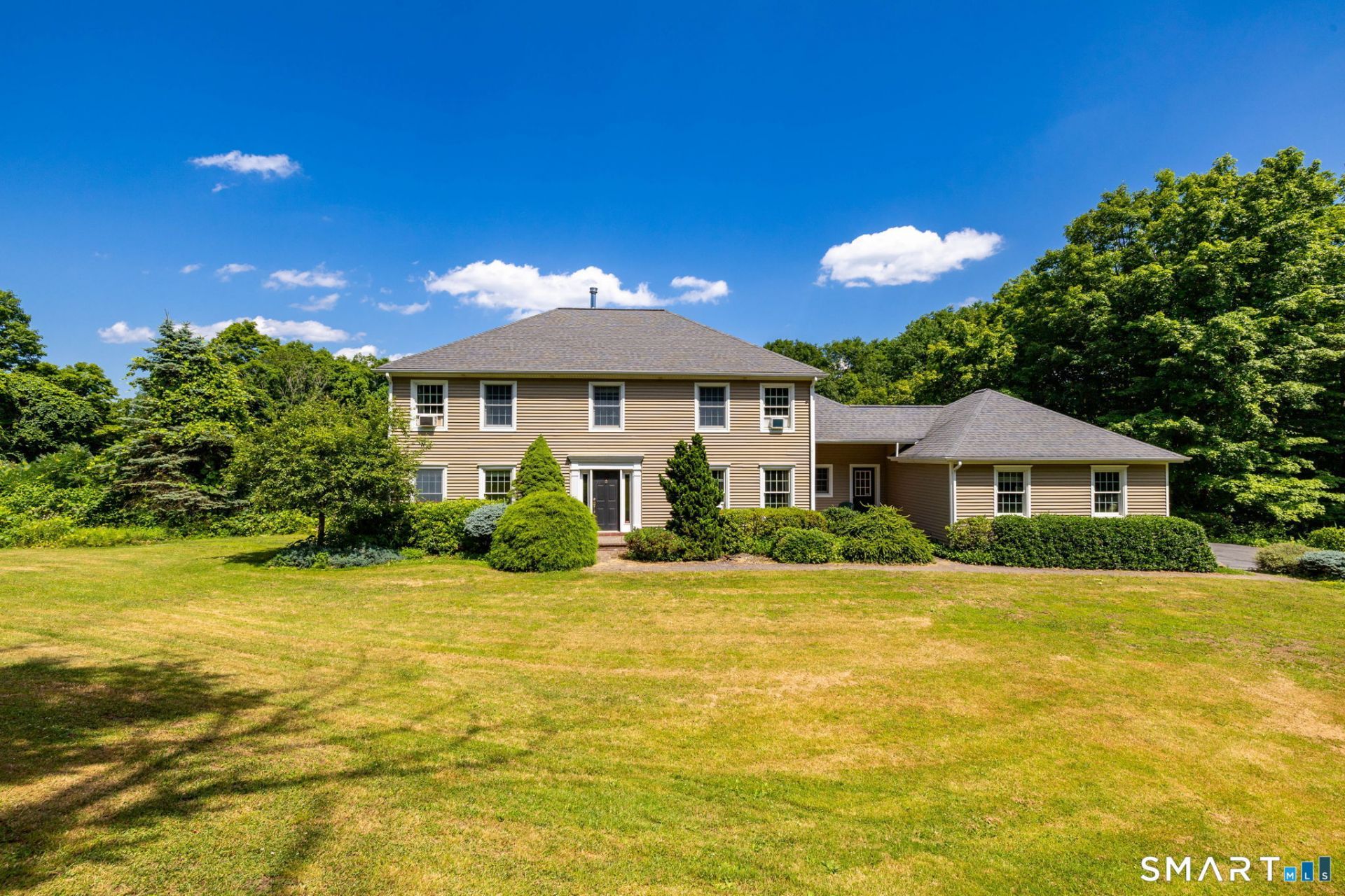 18 South, Woodbury, CT 06798 Main Photo
