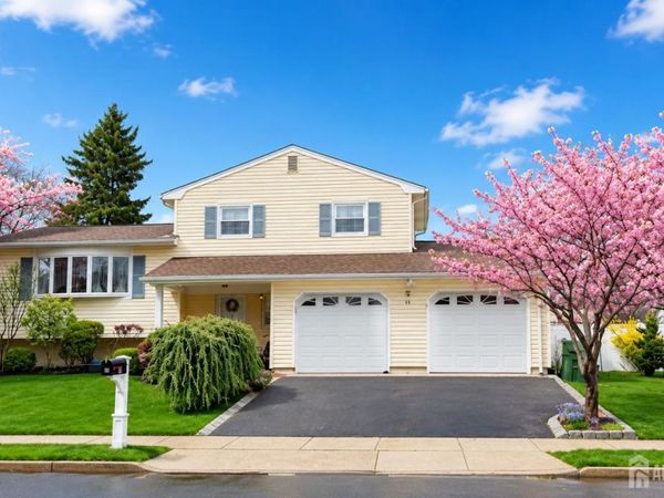 10 Tyroler Court, Edison, NJ 08820