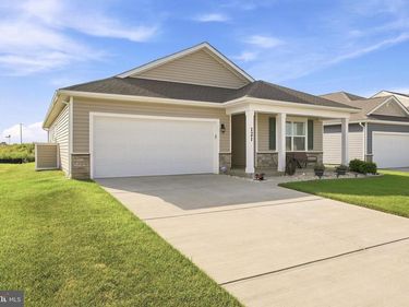 121 GRASMERE STREET, STEPHENS CITY, VA 22655