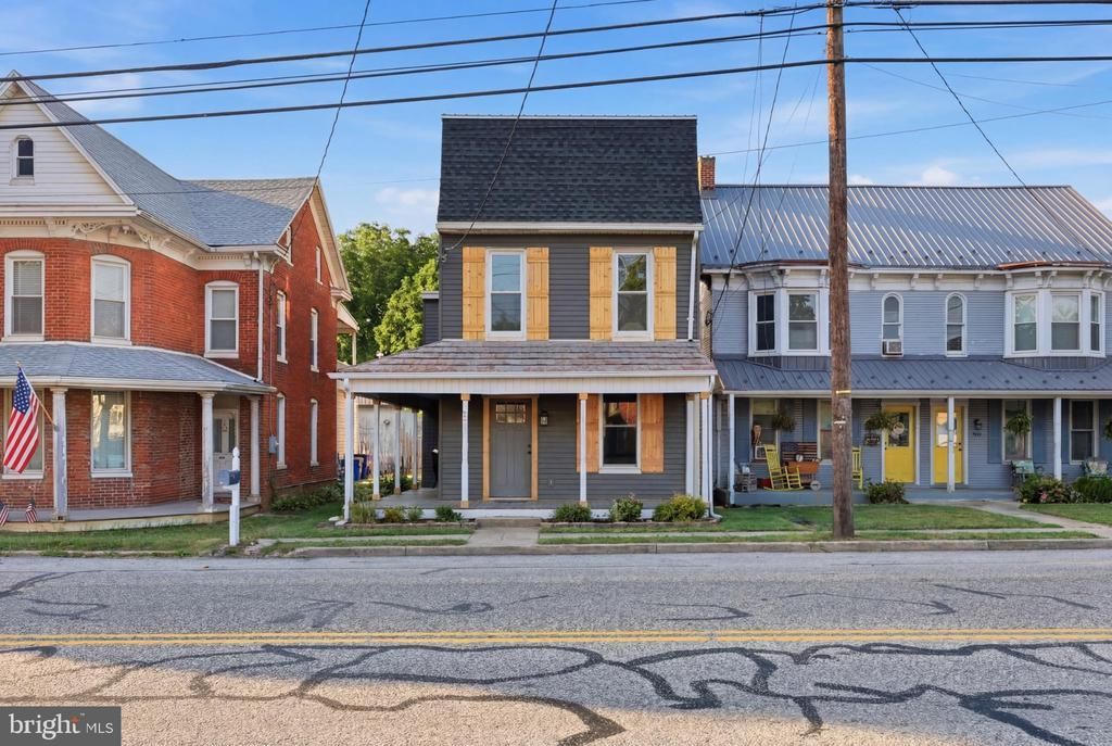5247 LINCOLN HIGHWAY W, THOMASVILLE, PA 17364