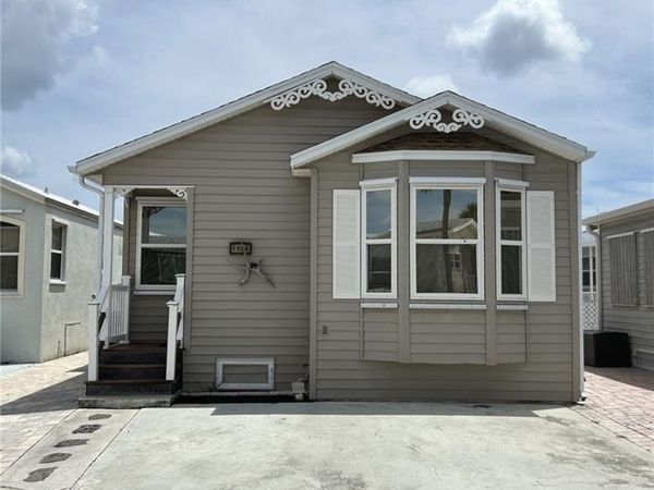 1154 Nettles Boulevard , Jensen Beach, FL 34957