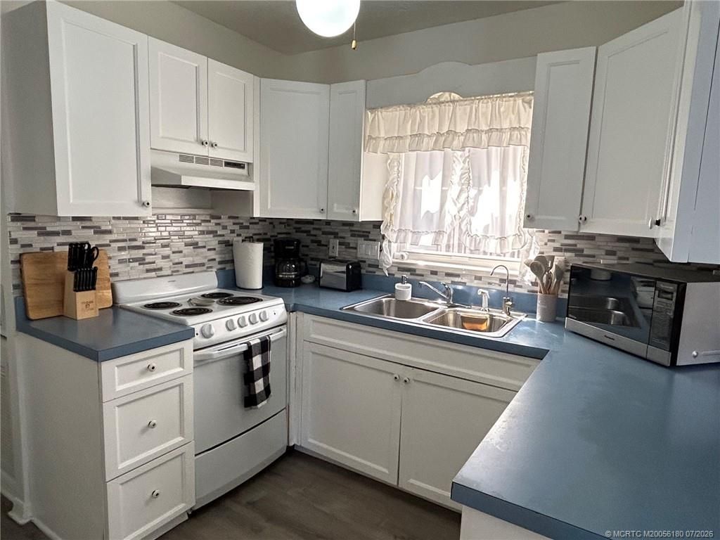 1154 Nettles Boulevard , Jensen Beach, FL 34957 Photo