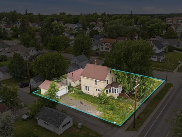 217 3rd Avenue NW, Chisholm, MN 55719