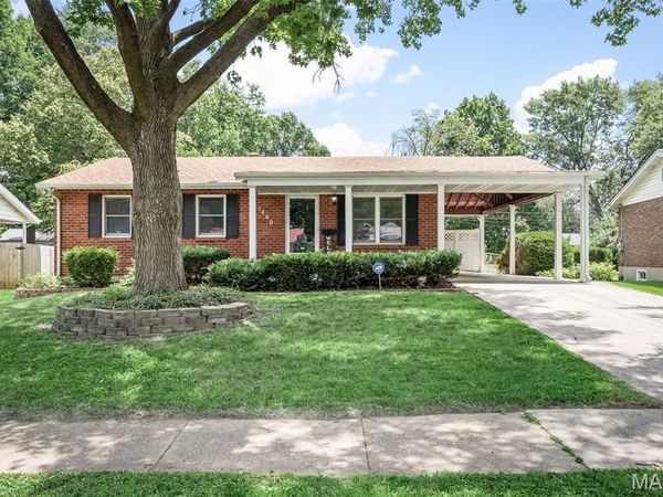 1460 Bluefield Drive, Florissant, MO 63033