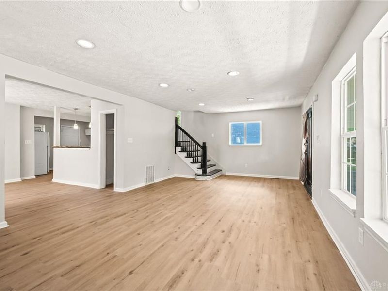 4020 Old Riverside Drive, Dayton, OH 45405 Photo 7