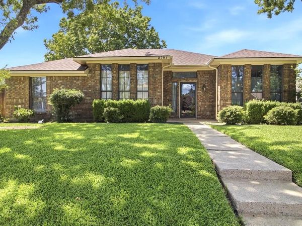 2701 Beau Drive, Mesquite, TX 75181