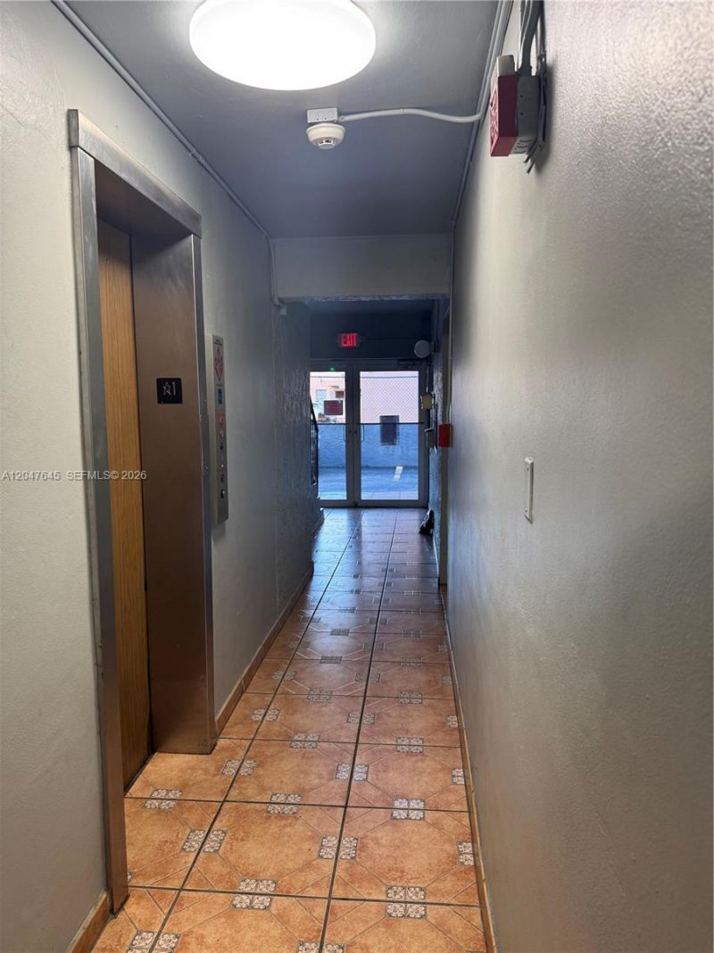 1933 SW 7th St , Unit 504, Miami, FL 33135 Photo
