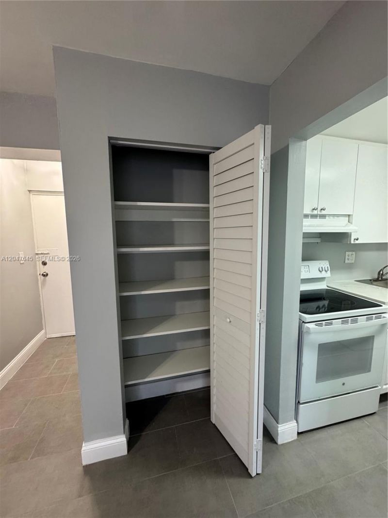 1933 SW 7th St , Unit 504, Miami, FL 33135 Photo