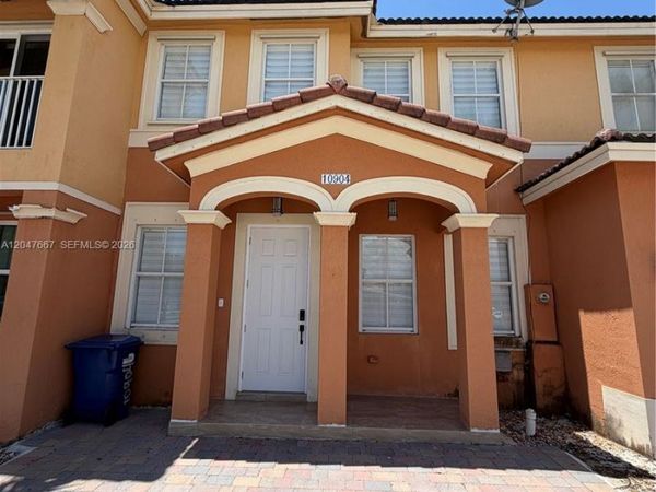 10904 SW 240th Ln , Homestead, FL 33032