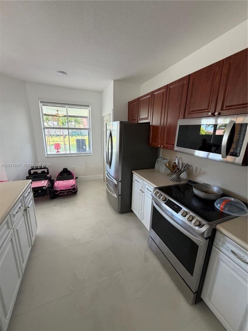 10904 SW 240th Ln , Homestead, FL 33032 Photo