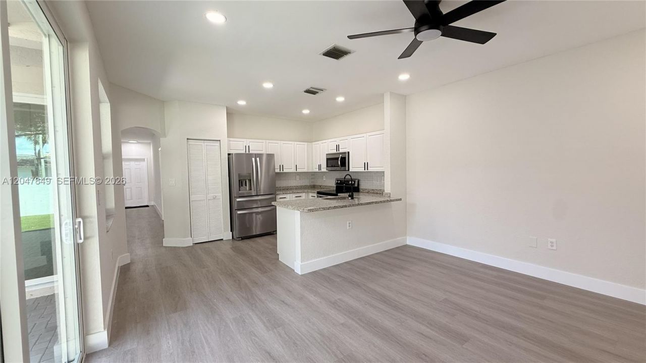 3880 Fern Forest Rd , Cooper City, FL 33026 Photo
