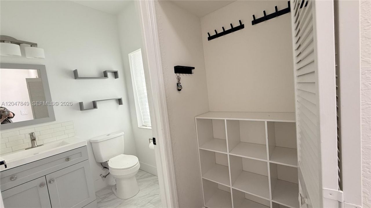 3880 Fern Forest Rd , Cooper City, FL 33026 Photo