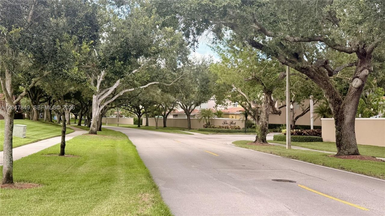 3880 Fern Forest Rd , Cooper City, FL 33026 Photo