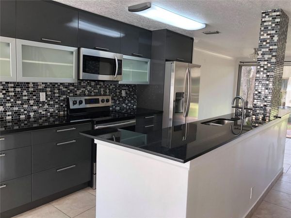 836 NW 82nd Ave , Unit 3, Plantation, FL 33324