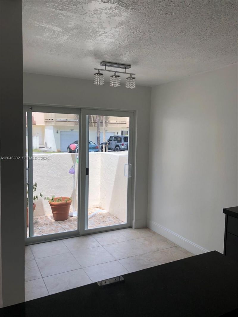 836 NW 82nd Ave , Unit 3, Plantation, FL 33324 Photo