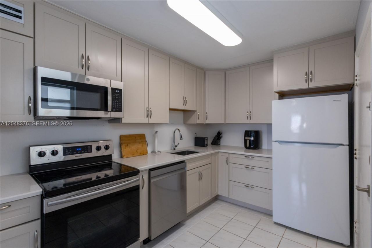1750 James Ave , Unit 7L, Miami Beach, FL 33139 Photo