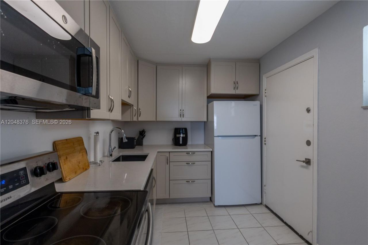 1750 James Ave , Unit 7L, Miami Beach, FL 33139 Photo