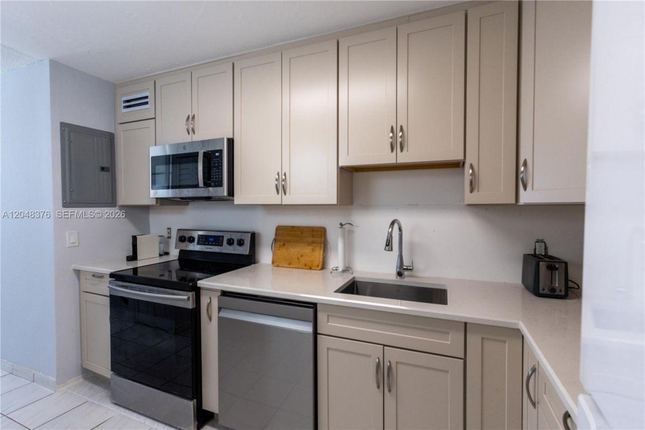 1750 James Ave , Unit 7L, Miami Beach, FL 33139 Photo