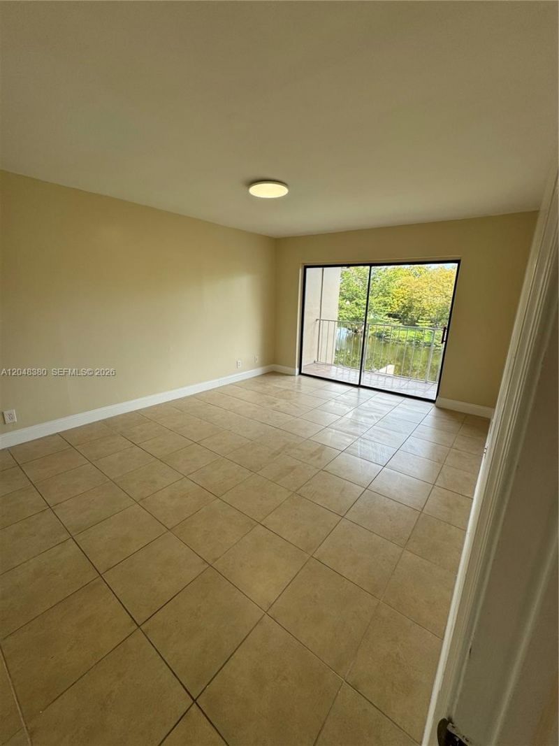 3167 Coral Springs Dr , Unit 123, Coral Springs, FL 33065 Photo