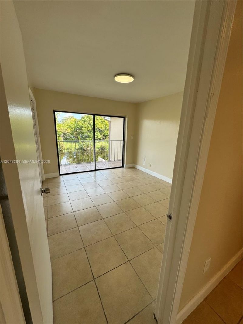3167 Coral Springs Dr , Unit 123, Coral Springs, FL 33065 Photo