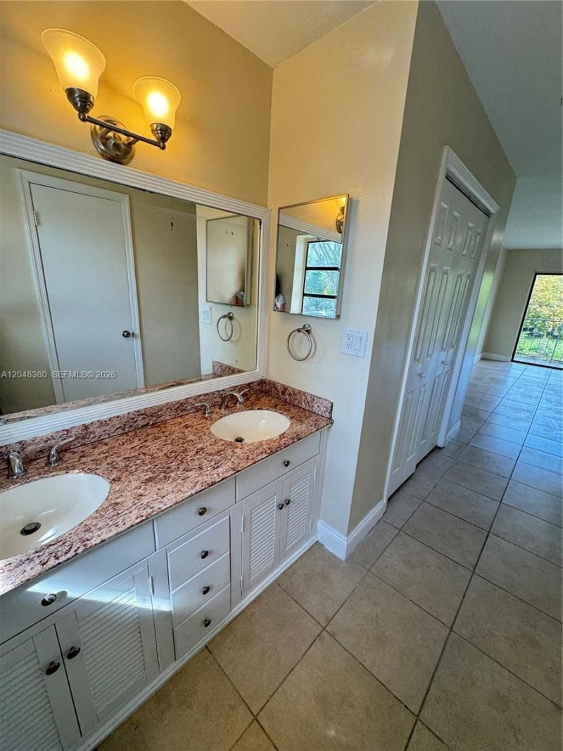 3167 Coral Springs Dr , Unit 123, Coral Springs, FL 33065 Photo