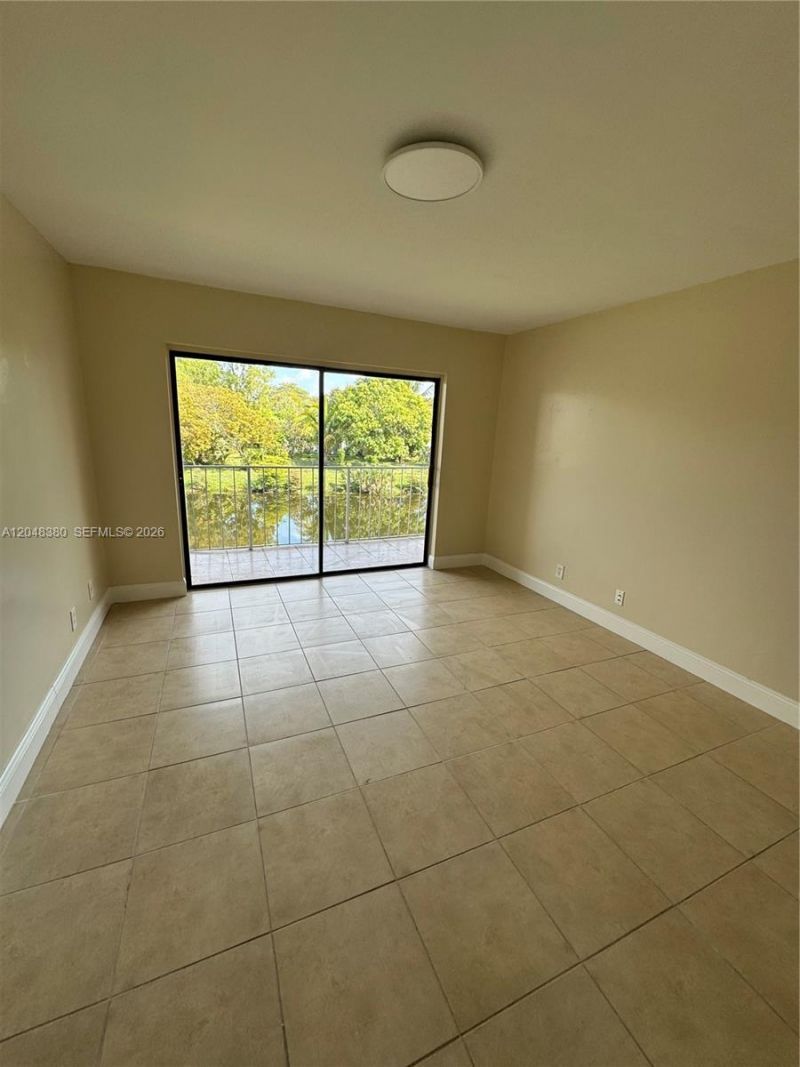 3167 Coral Springs Dr , Unit 123, Coral Springs, FL 33065 Photo