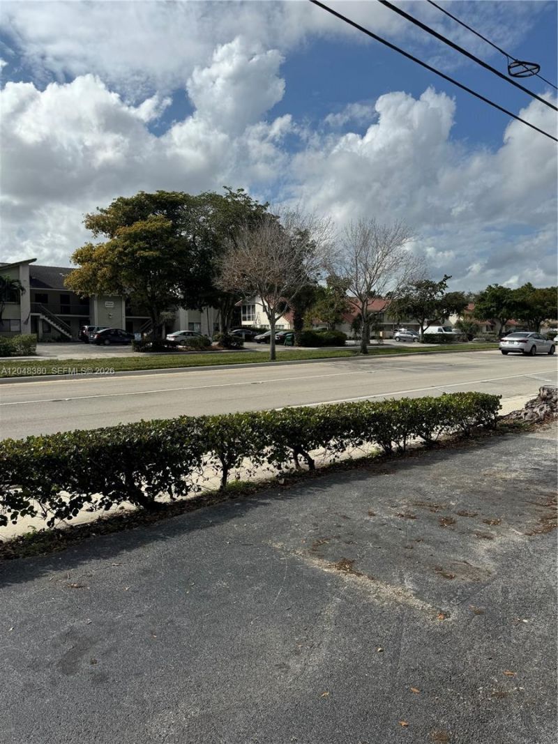 3167 Coral Springs Dr , Unit 123, Coral Springs, FL 33065 Photo