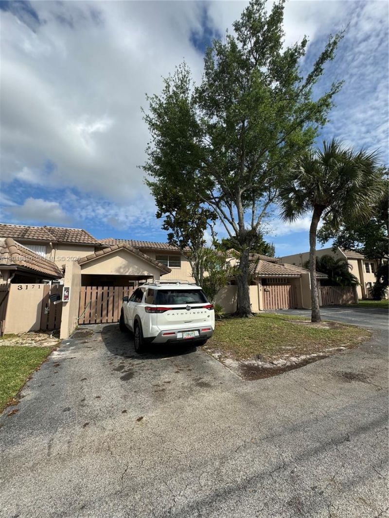 3167 Coral Springs Dr , Unit 123, Coral Springs, FL 33065 Photo