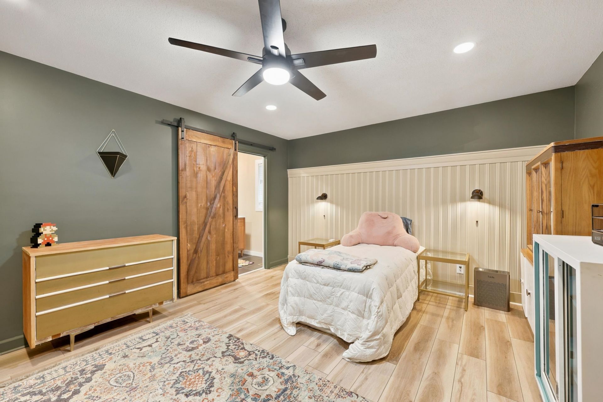 109 E Coker Ln.  Photo 31