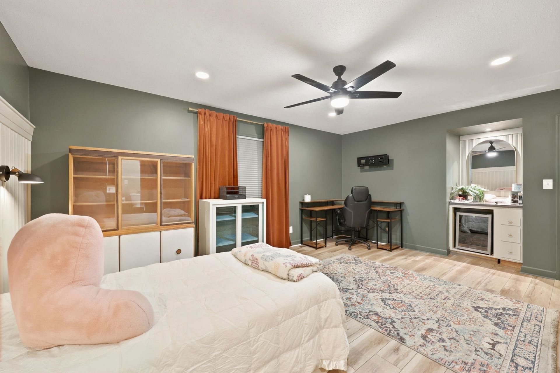 109 E Coker Ln.  Photo 32