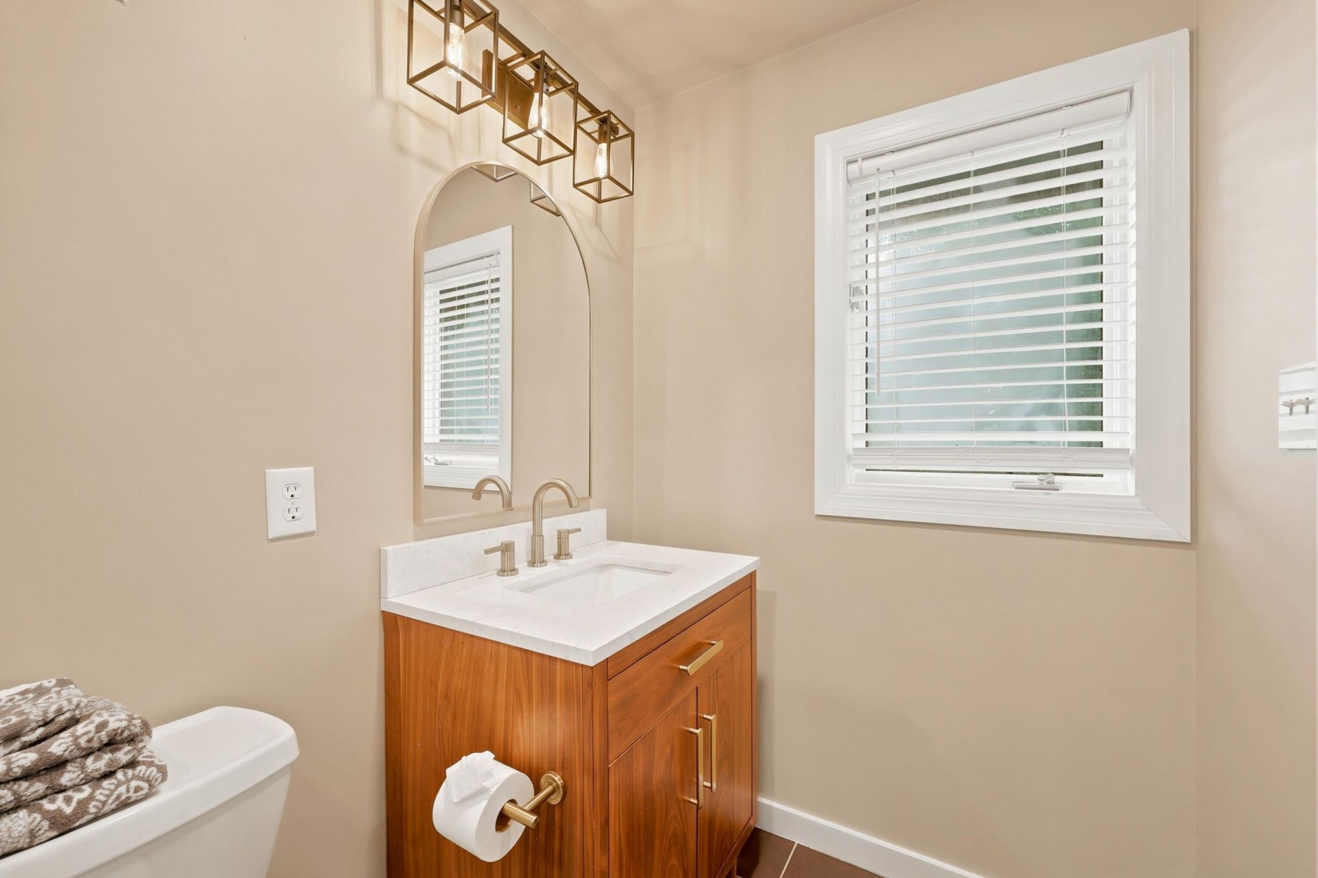 109 E Coker Ln.  Photo 34