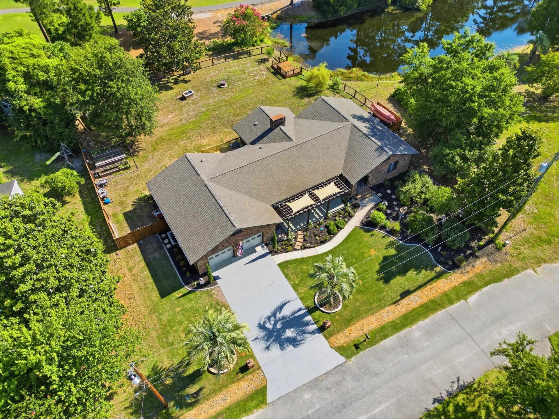 109 E Coker Ln.  Photo 43