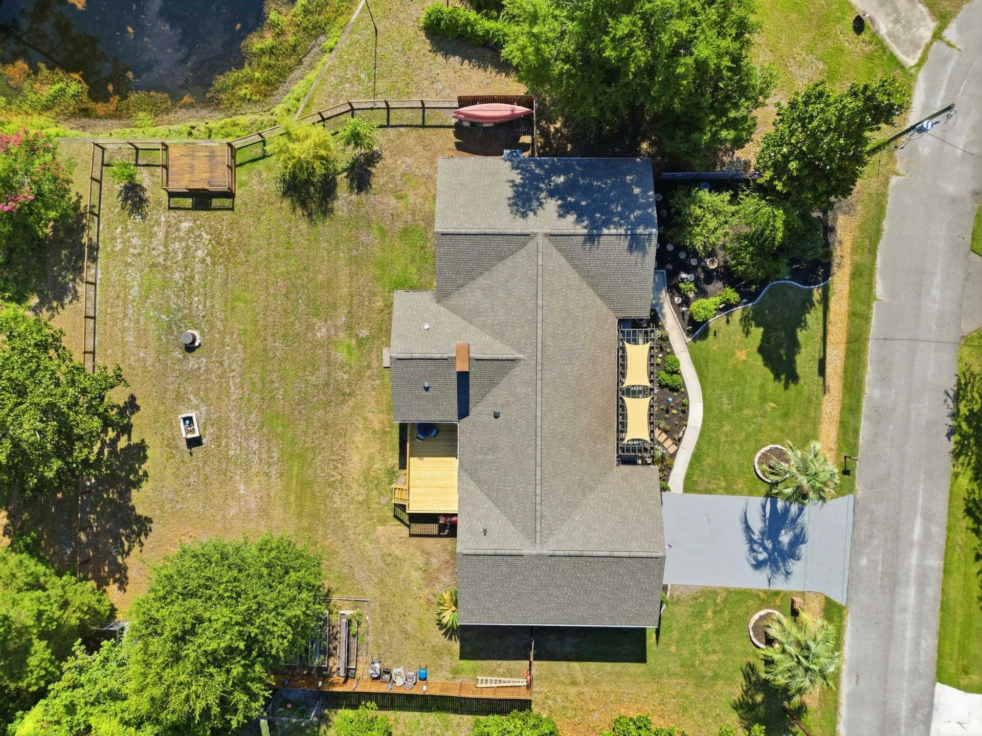 109 E Coker Ln.  Photo 44