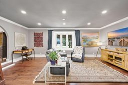 109 E Coker Ln.  photo 4